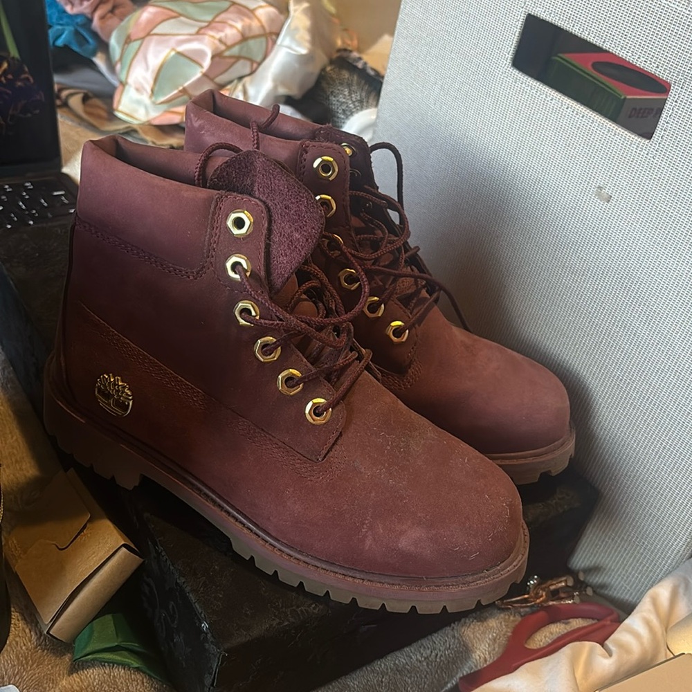 Very cute never worn Timberland boots